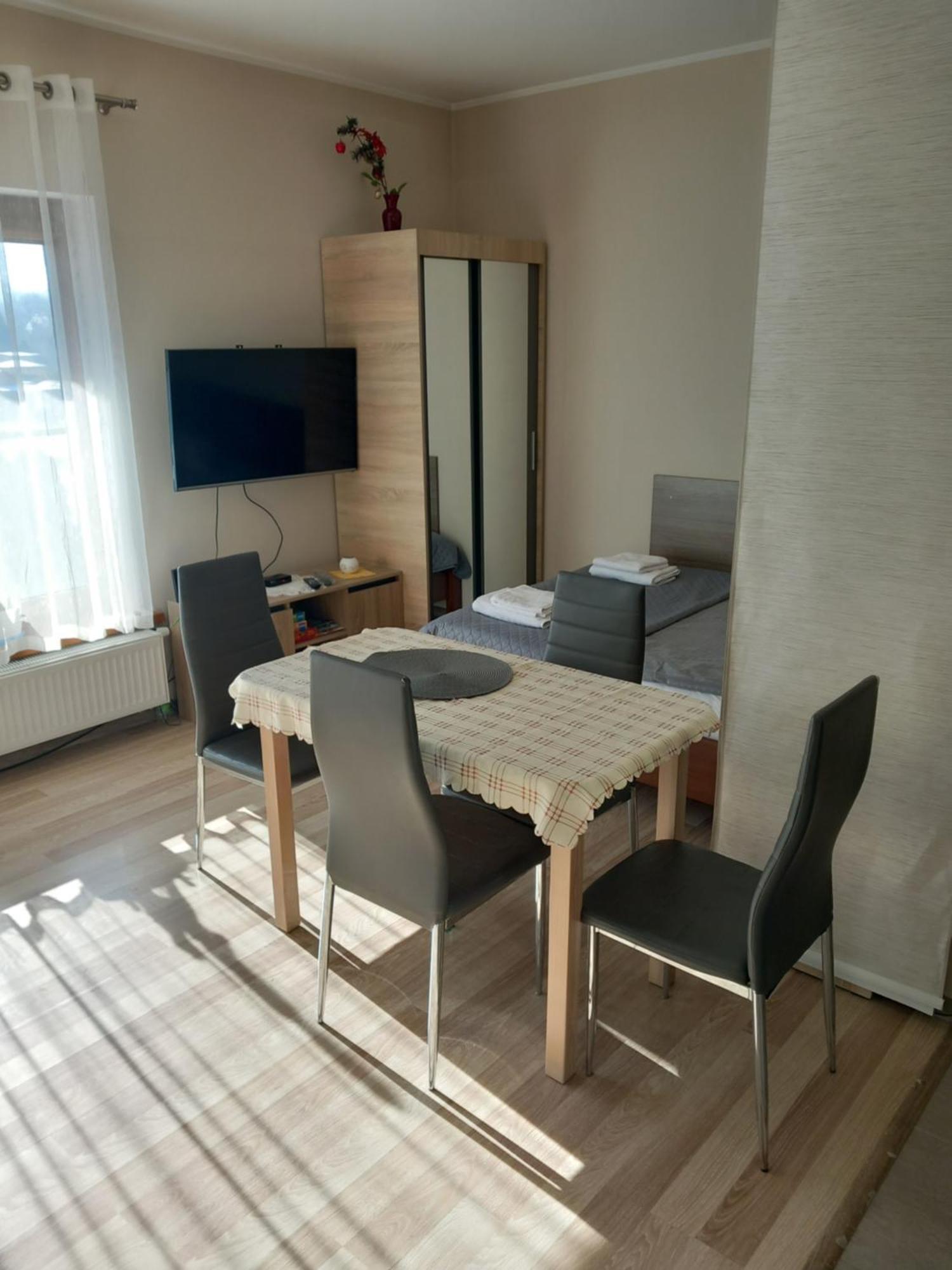 Apartament Jelenia Gora - Cieplice Luaran gambar